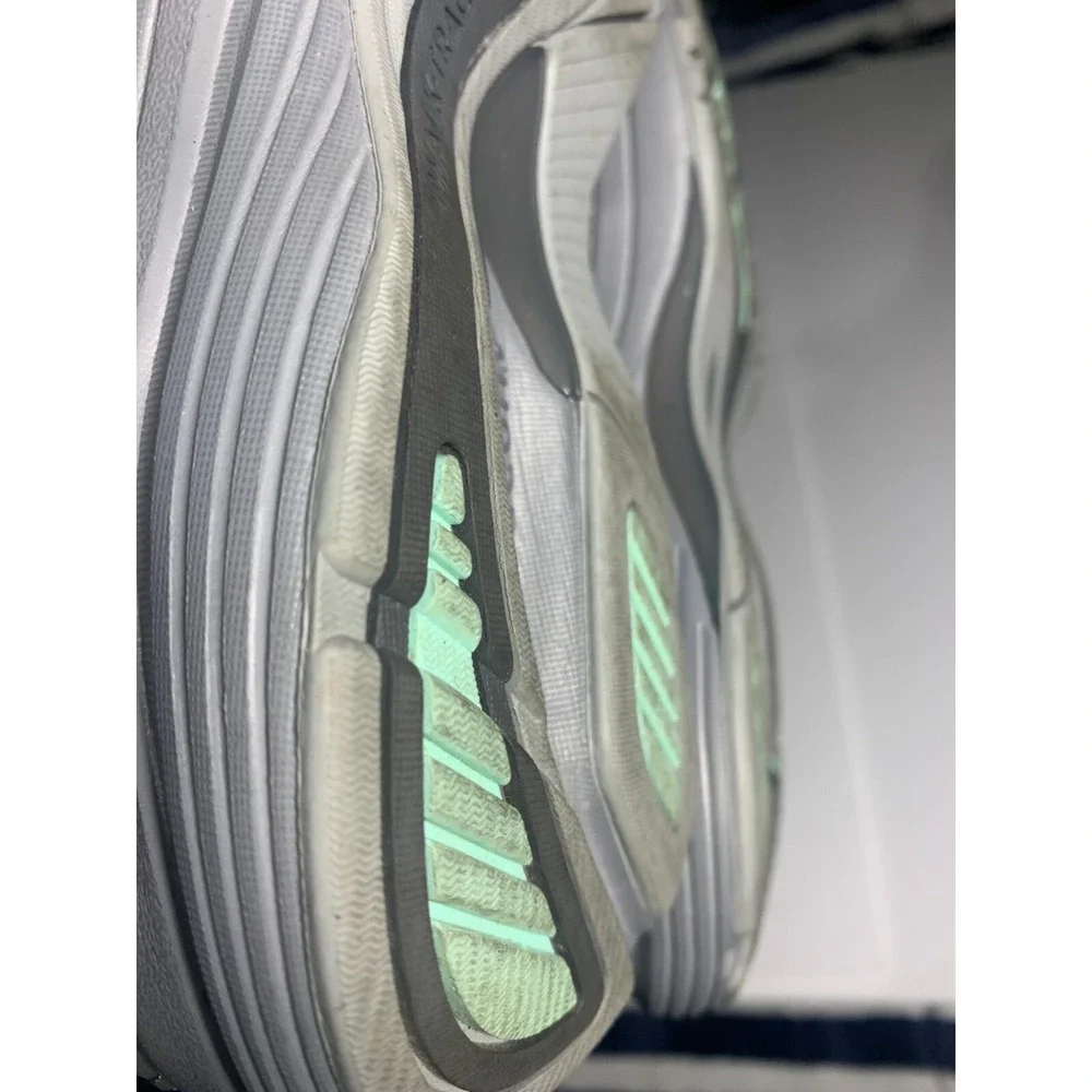 Saucony Integrity Walker 3 Sneakers Womens 9.5 W Gray Lace Up Shoes S50205-3